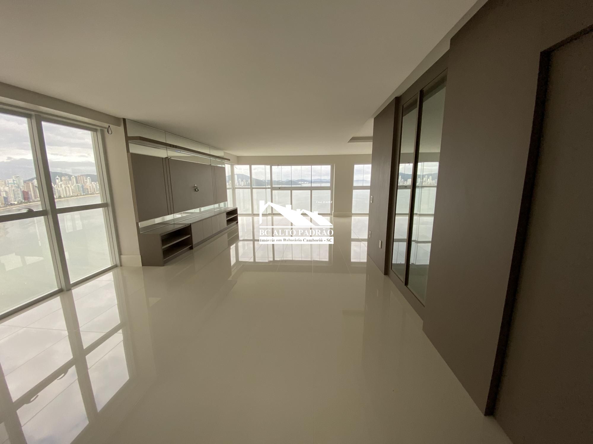 Apartamento à venda com 4 quartos, 237m² - Foto 9