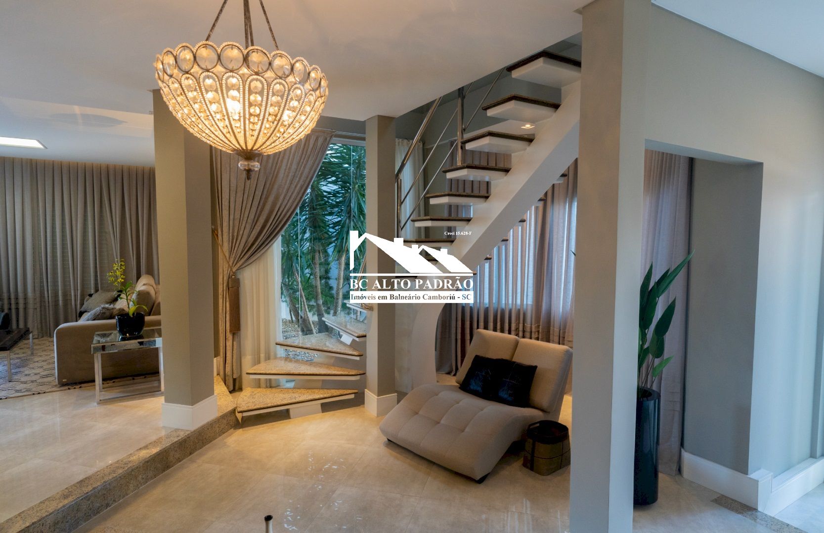 Casa, 4 quartos, 381 m² - Foto 1