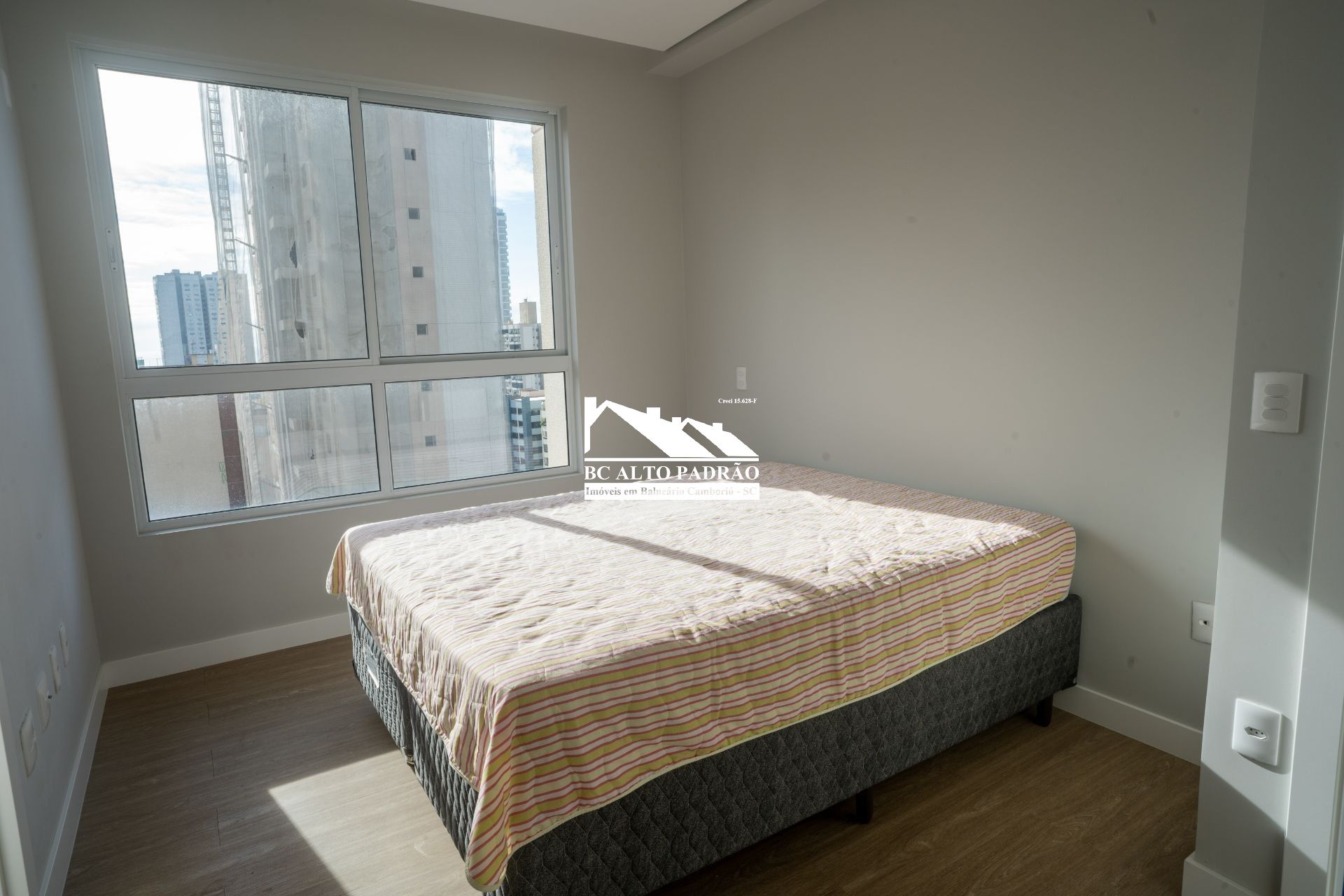 Apartamento à venda com 3 quartos, 143m² - Foto 15