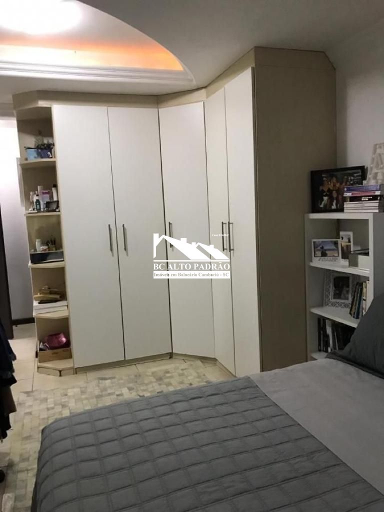 Casa de Condomínio à venda com 3 quartos, 380m² - Foto 18