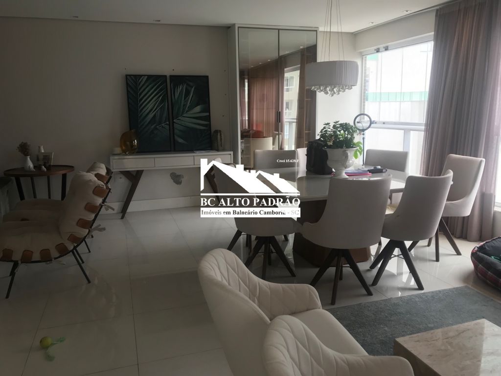 Apartamento à venda com 3 quartos, 213m² - Foto 3