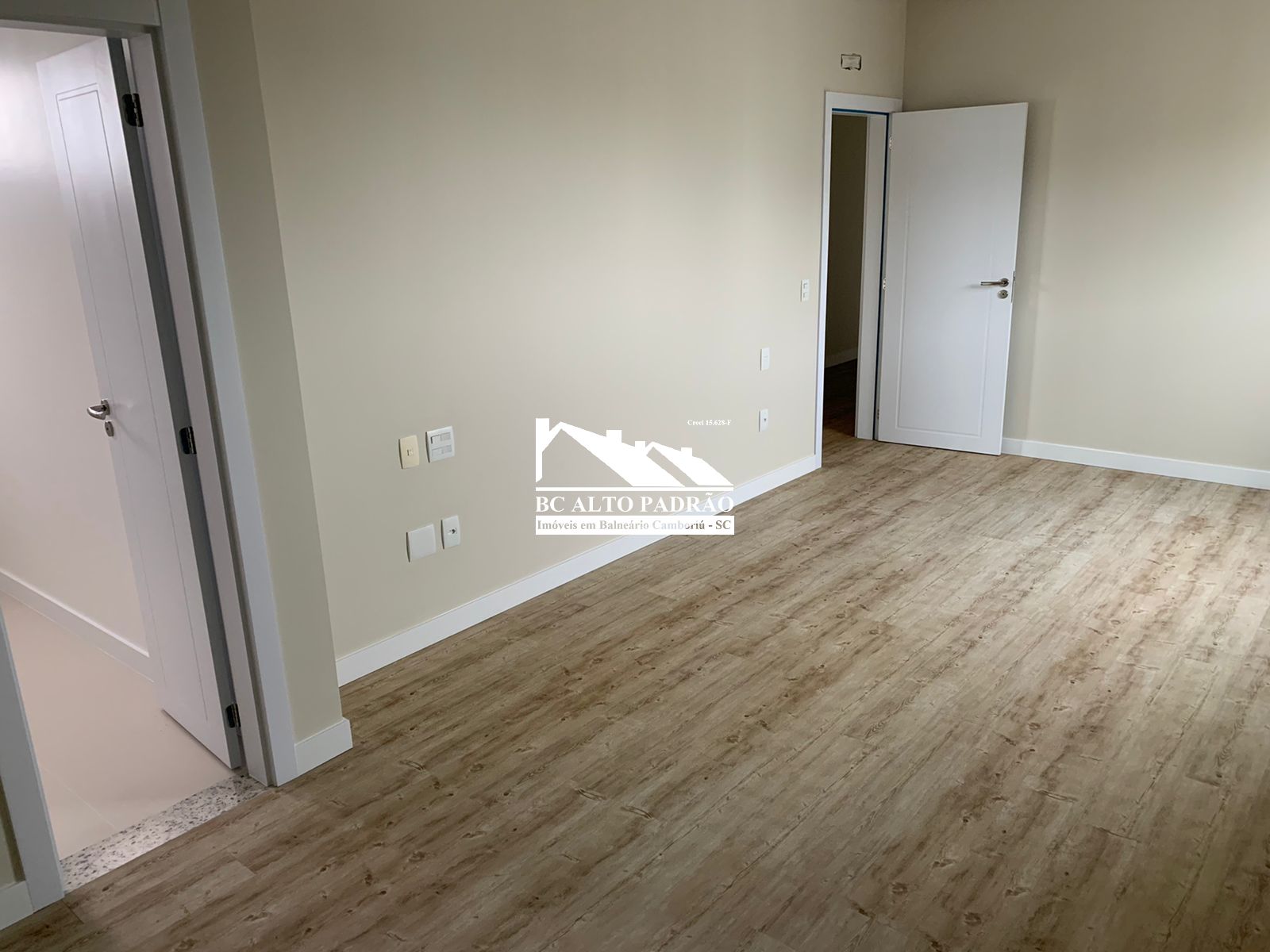 Apartamento à venda com 4 quartos, 165m² - Foto 13