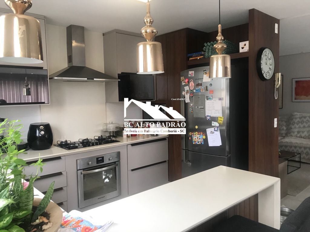 Apartamento à venda com 3 quartos, 213m² - Foto 4