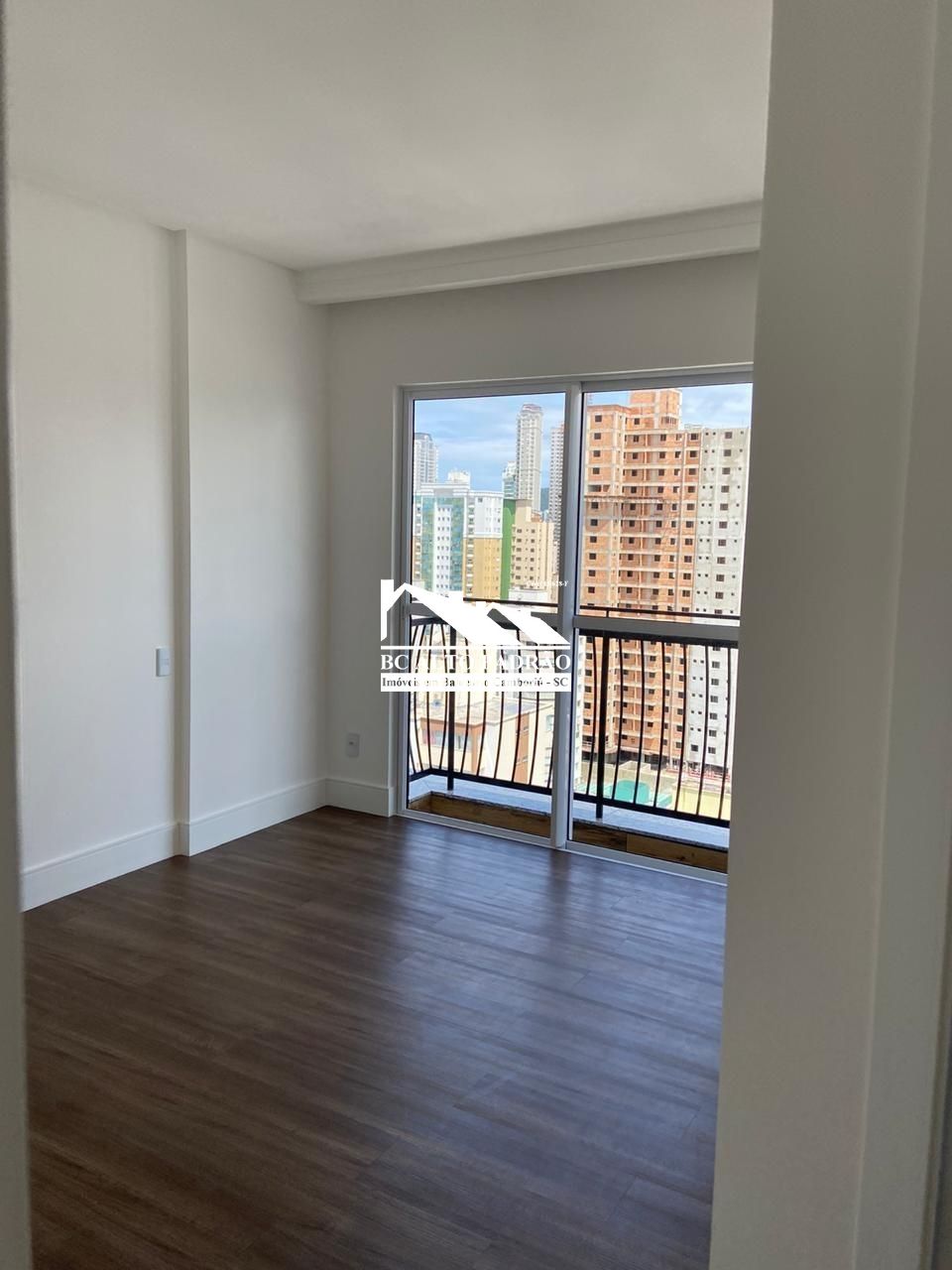 Apartamento à venda com 3 quartos, 123m² - Foto 21