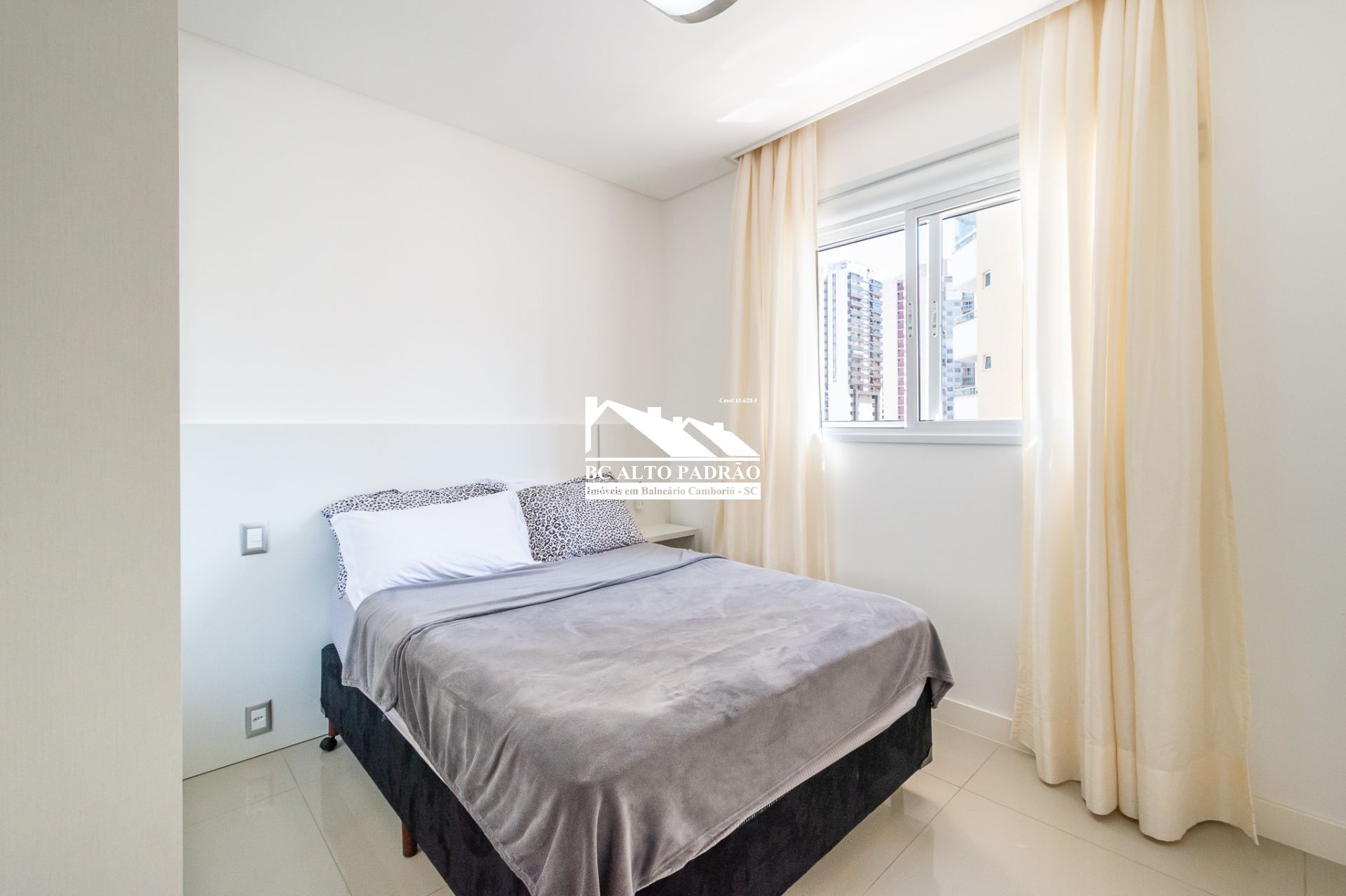 Apartamento à venda com 3 quartos, 125m² - Foto 13