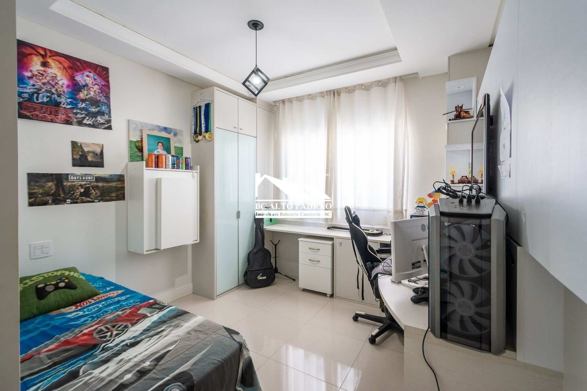 Apartamento à venda com 3 quartos, 182m² - Foto 10