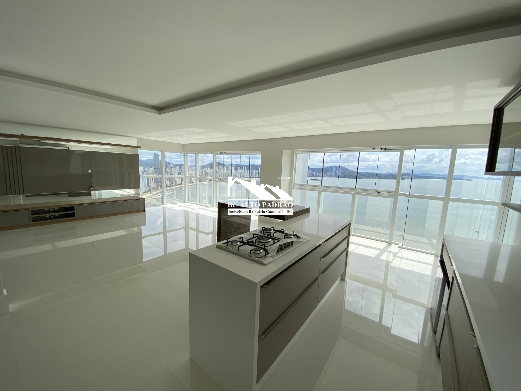 Apartamento, 4 quartos, 237 m² - Foto 1