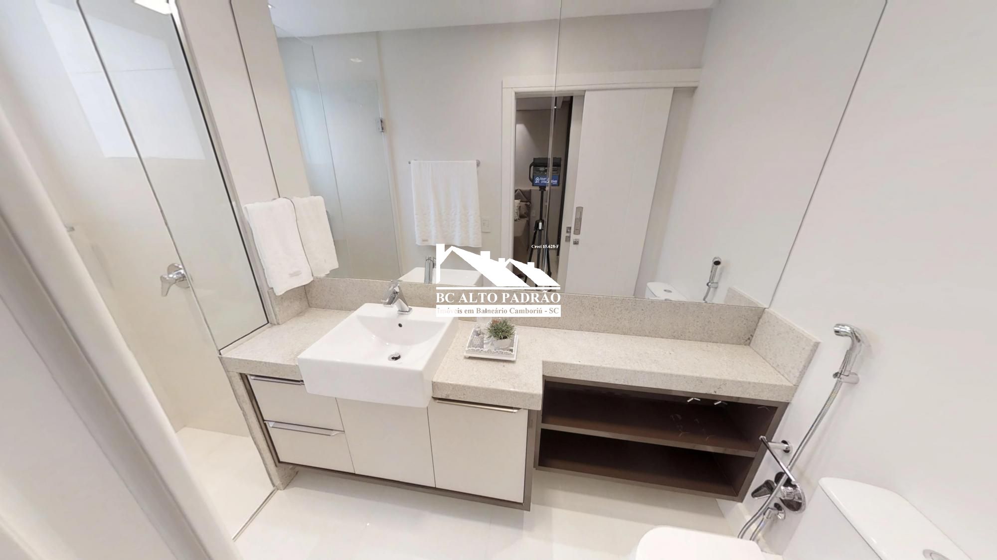 Apartamento à venda com 4 quartos, 237m² - Foto 8