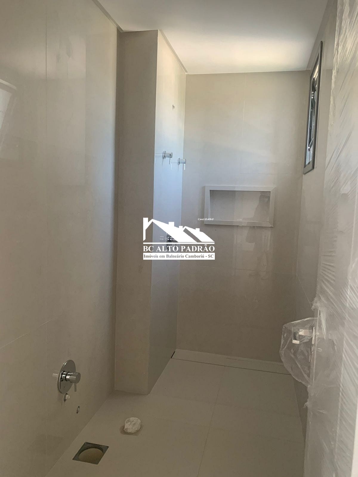 Apartamento à venda com 4 quartos, 230m² - Foto 13