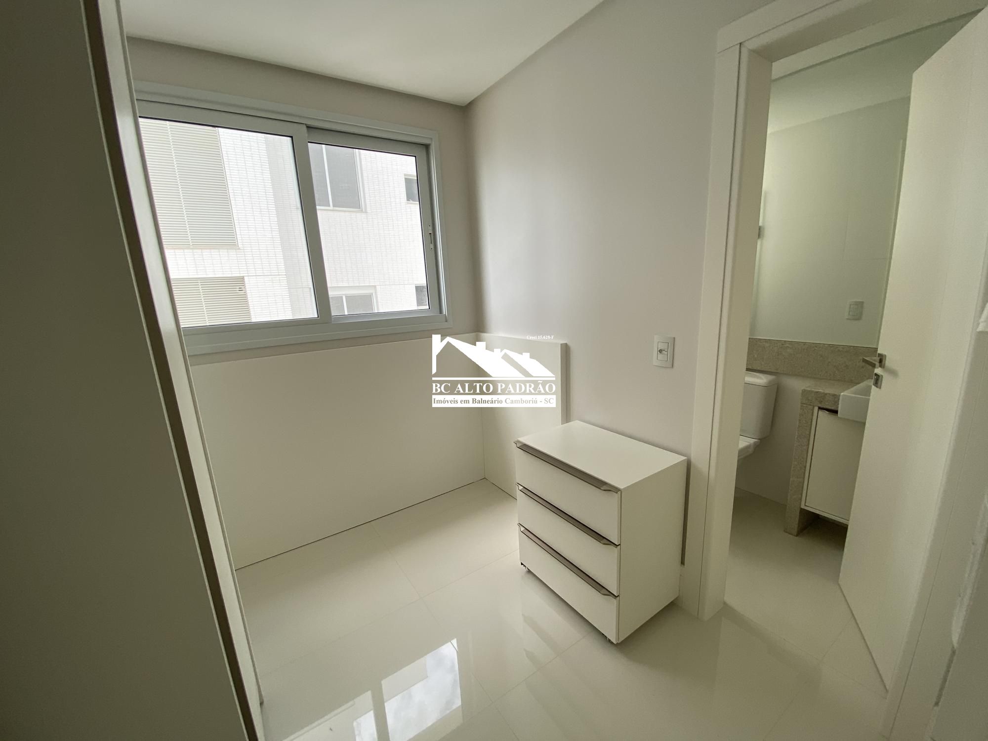 Apartamento à venda com 4 quartos, 237m² - Foto 12