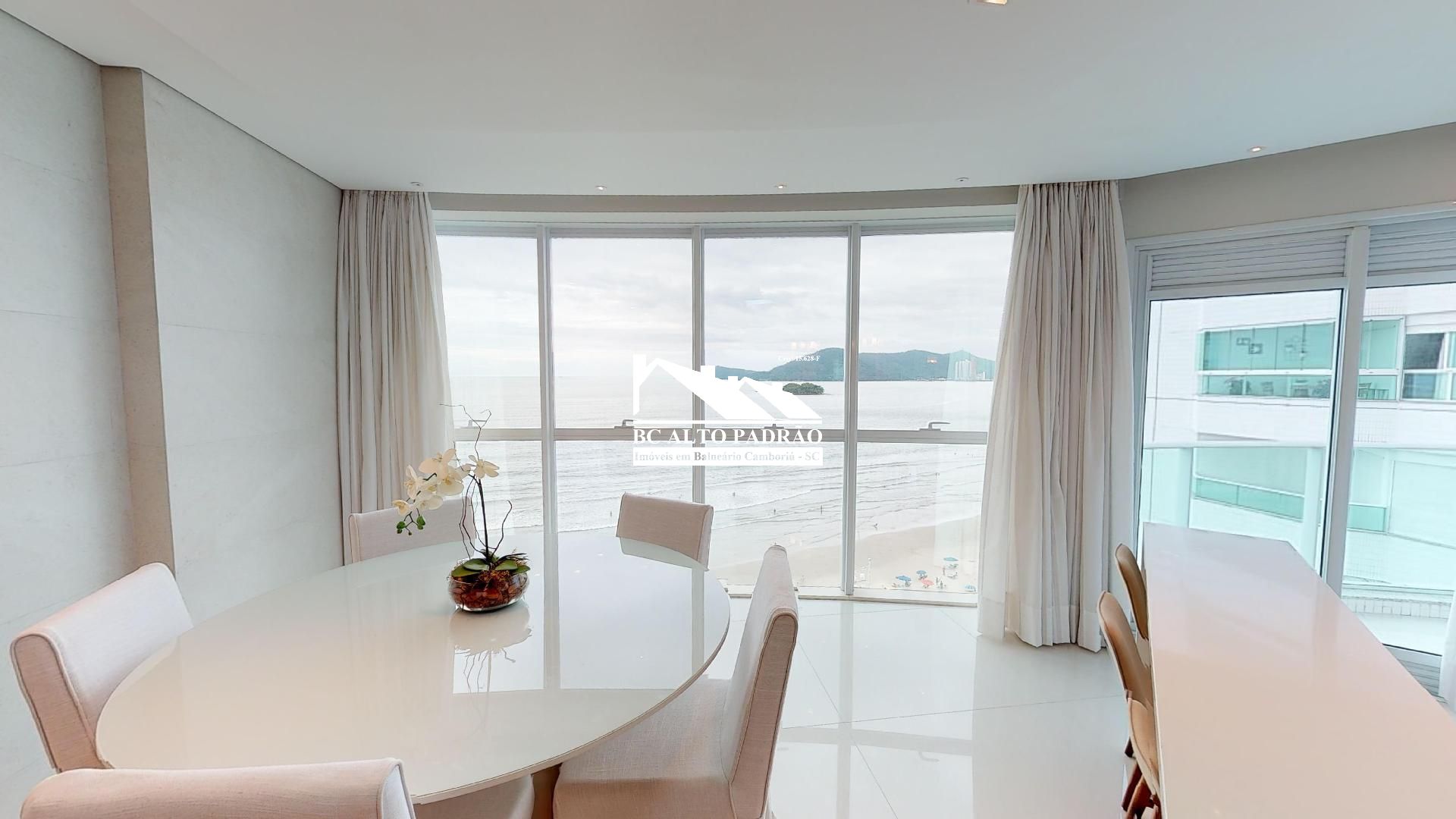 Apartamento, 3 quartos, 198 m² - Foto 2