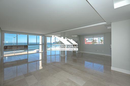 Apartamento à venda com 4 quartos, 215m² - Foto 2