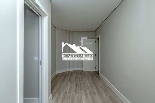 Apartamento à venda com 4 quartos, 215m² - Foto 9