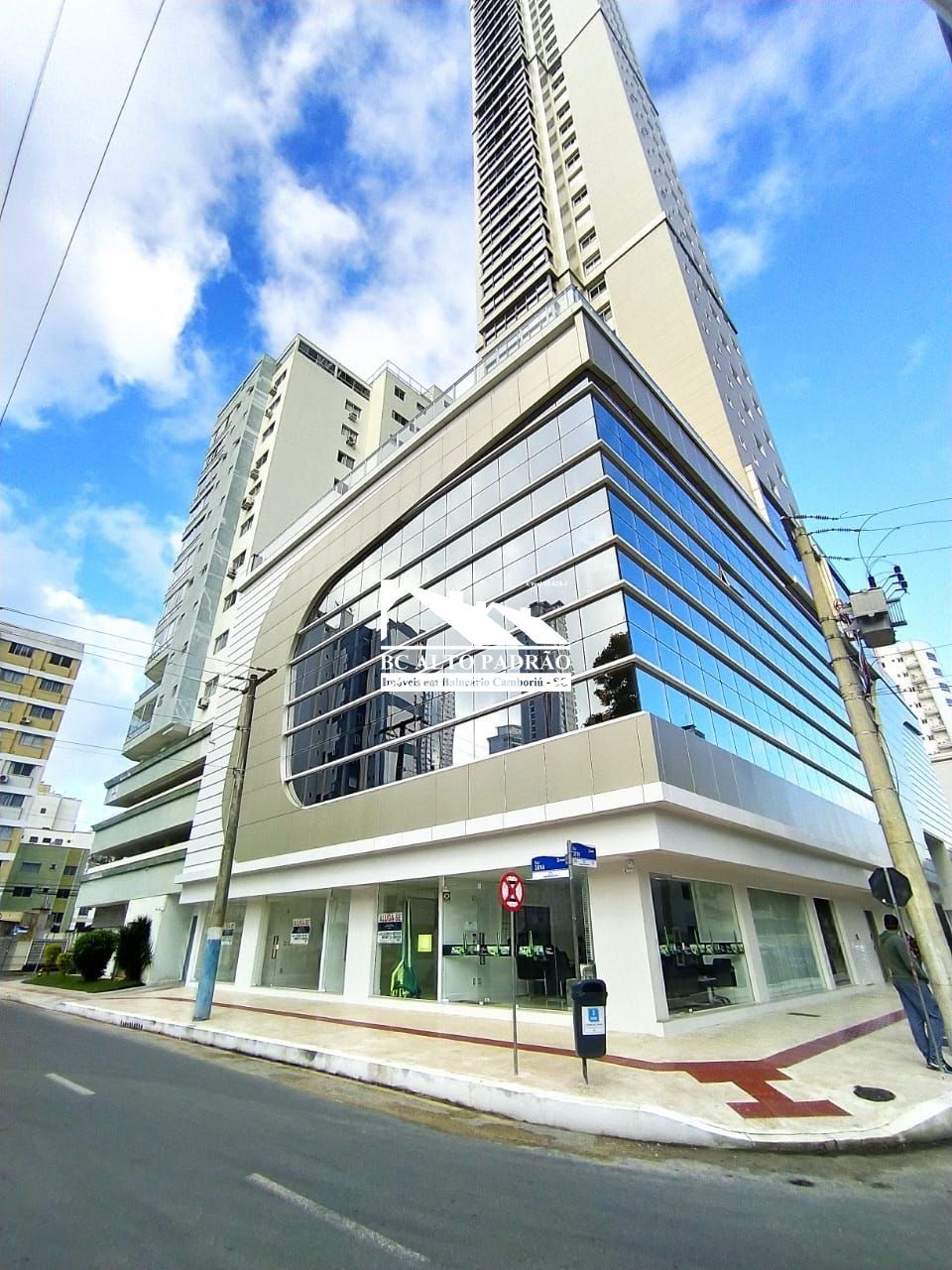 Cobertura, 4 quartos, 334 m² - Foto 2