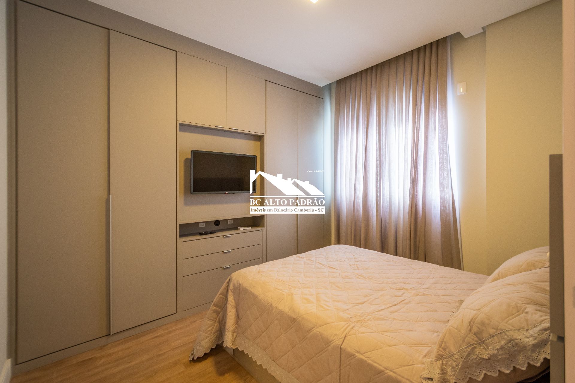 Apartamento à venda com 3 quartos, 115m² - Foto 14