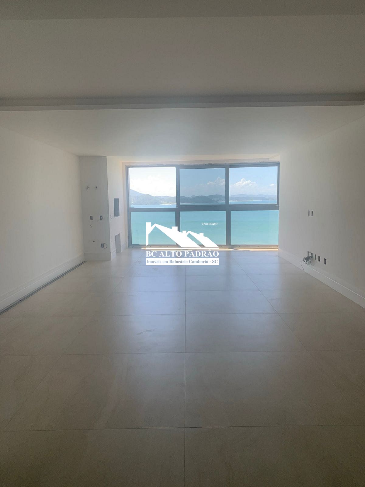 Apartamento à venda com 4 quartos, 230m² - Foto 3