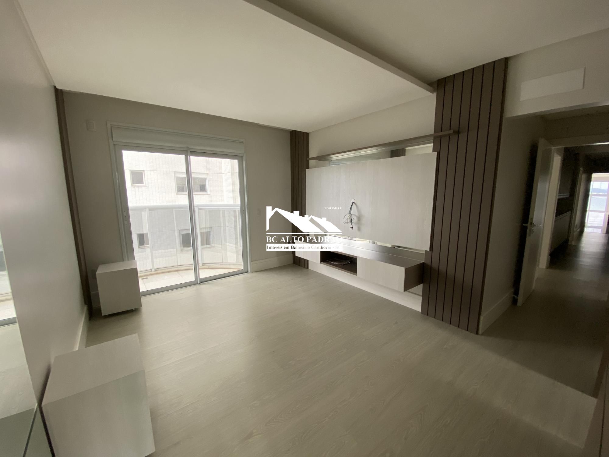 Apartamento à venda com 4 quartos, 237m² - Foto 7