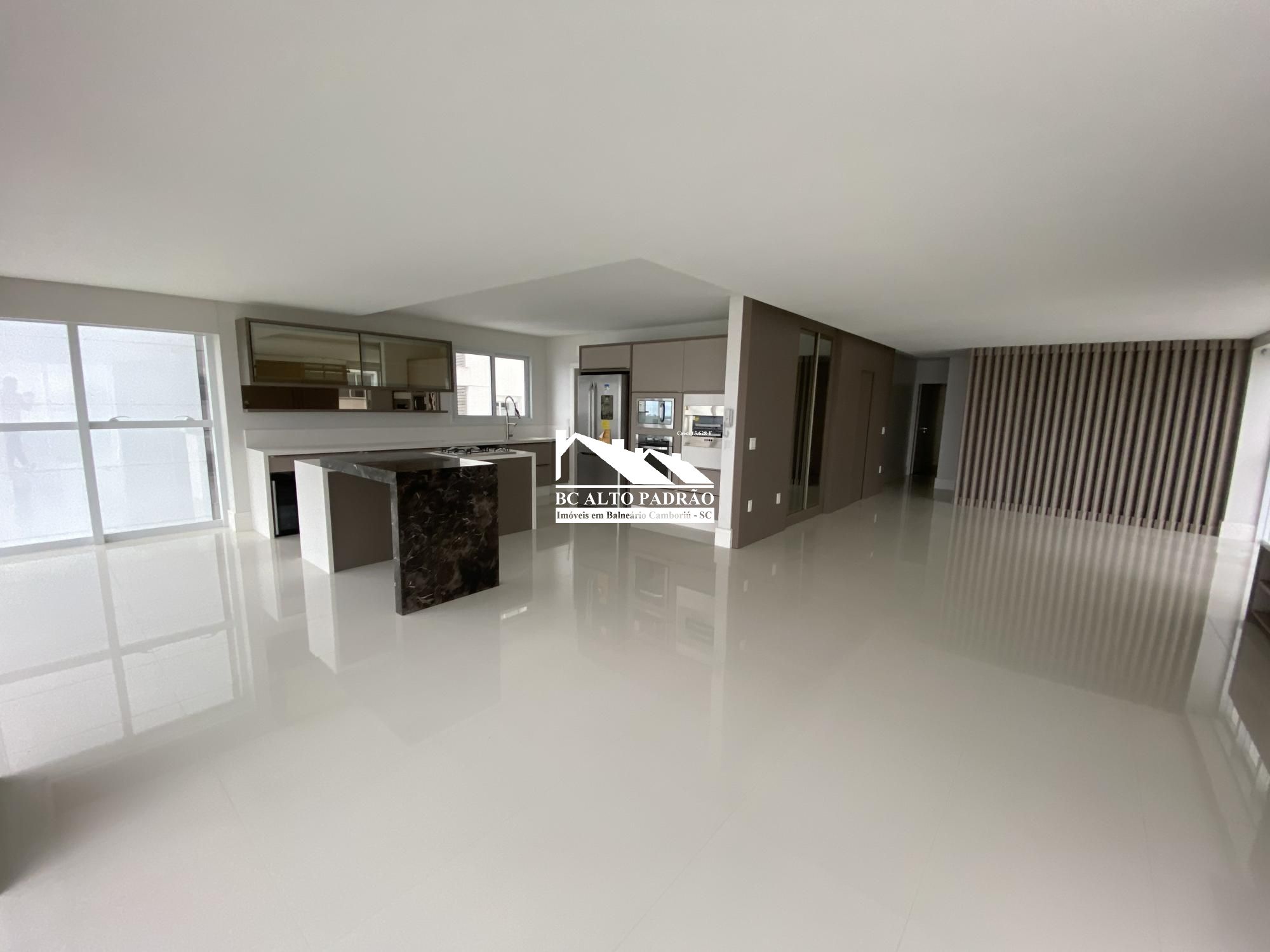 Apartamento à venda com 4 quartos, 237m² - Foto 6