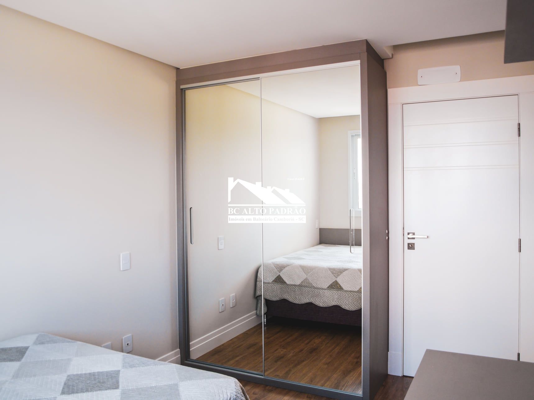 Apartamento à venda com 3 quartos, 139m² - Foto 10