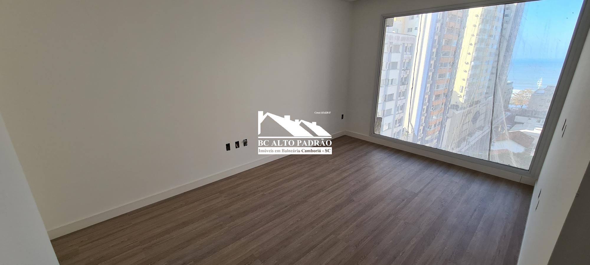 Apartamento à venda com 4 quartos, 221m² - Foto 8