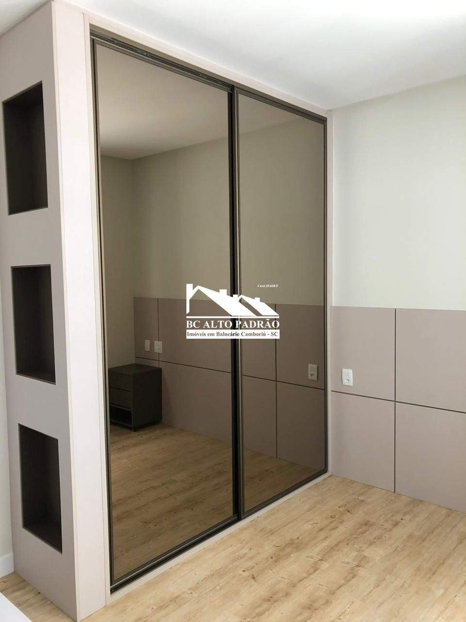 Apartamento à venda com 4 quartos, 165m² - Foto 17