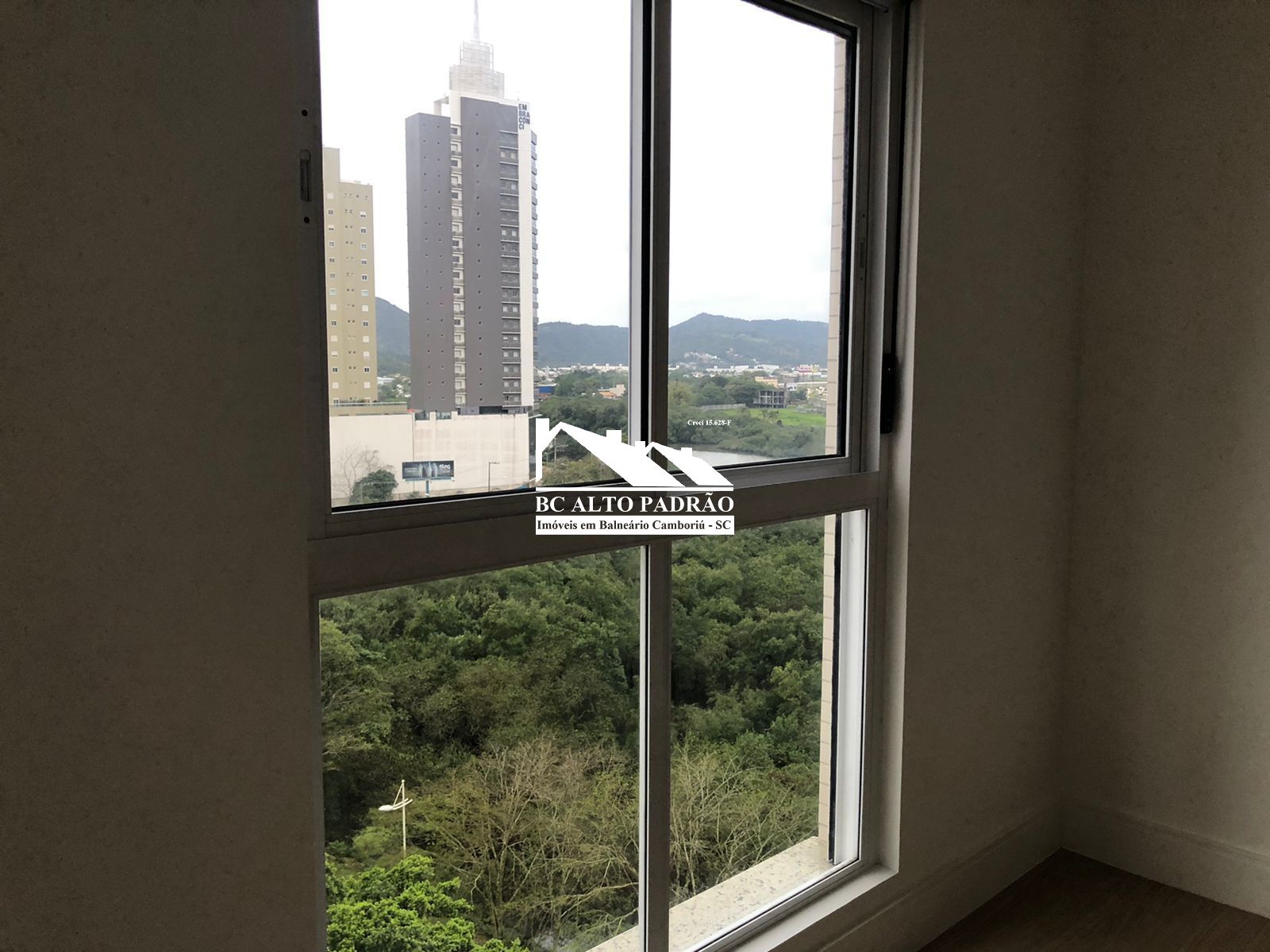 Apartamento à venda com 4 quartos, 153m² - Foto 29