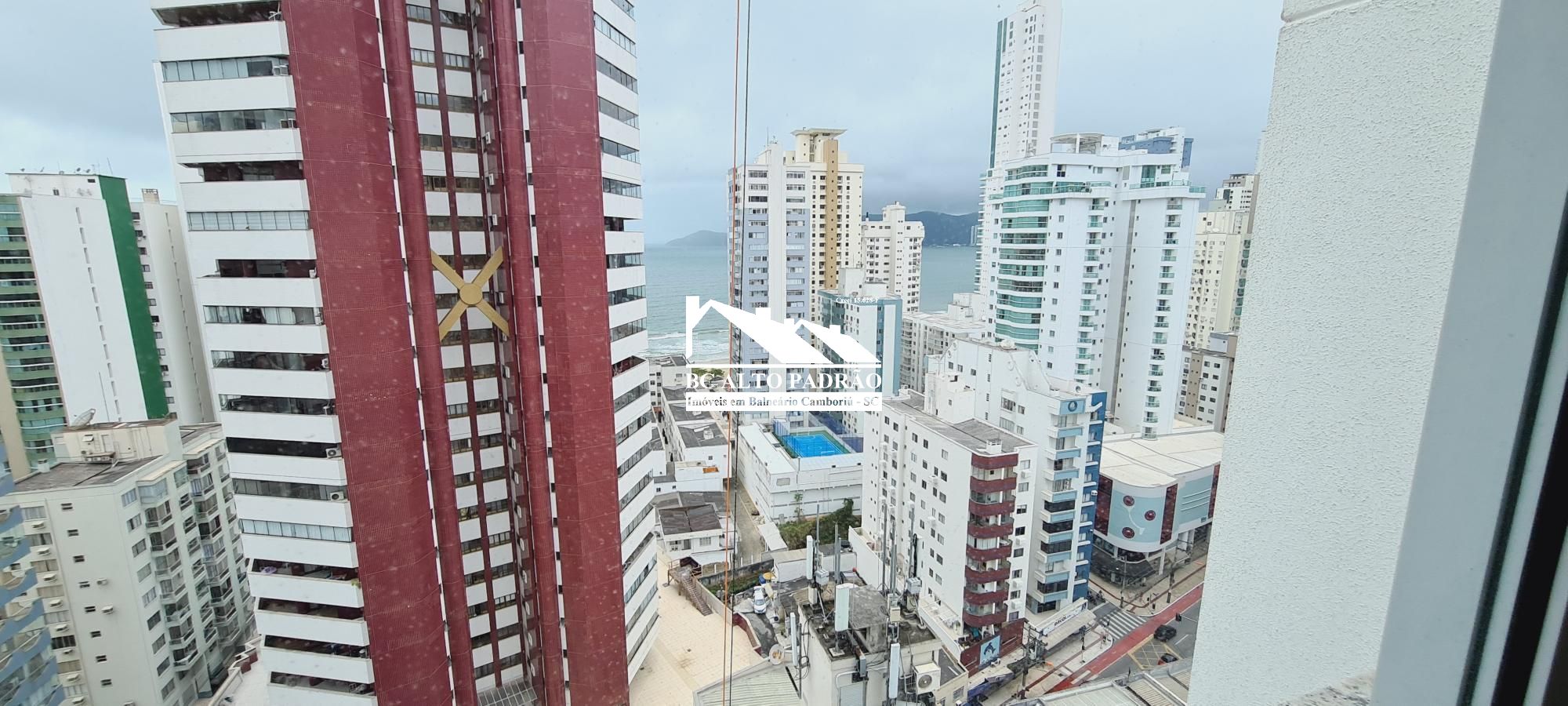 Apartamento à venda com 4 quartos, 192m² - Foto 4