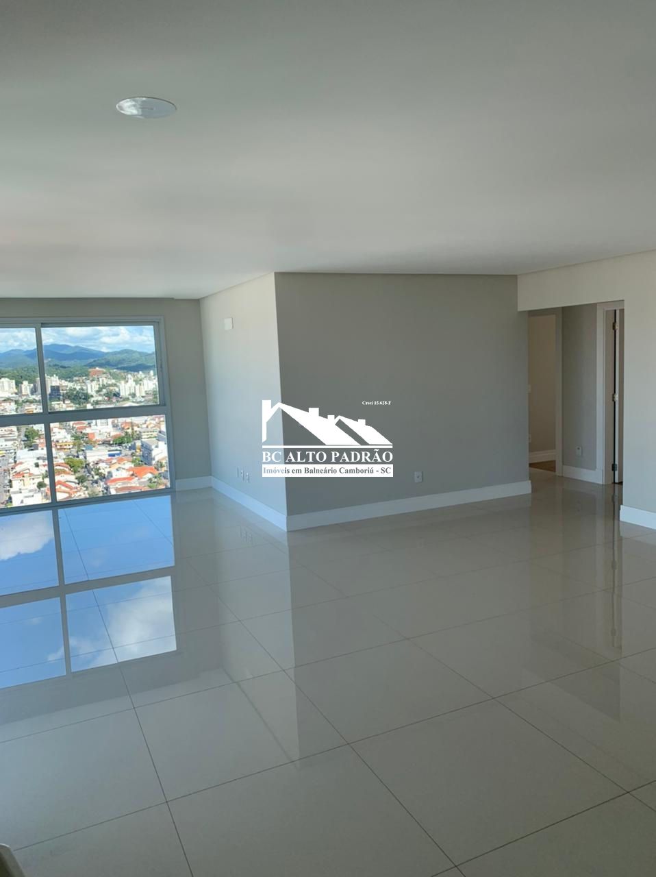 Apartamento à venda com 3 quartos, 126m² - Foto 19