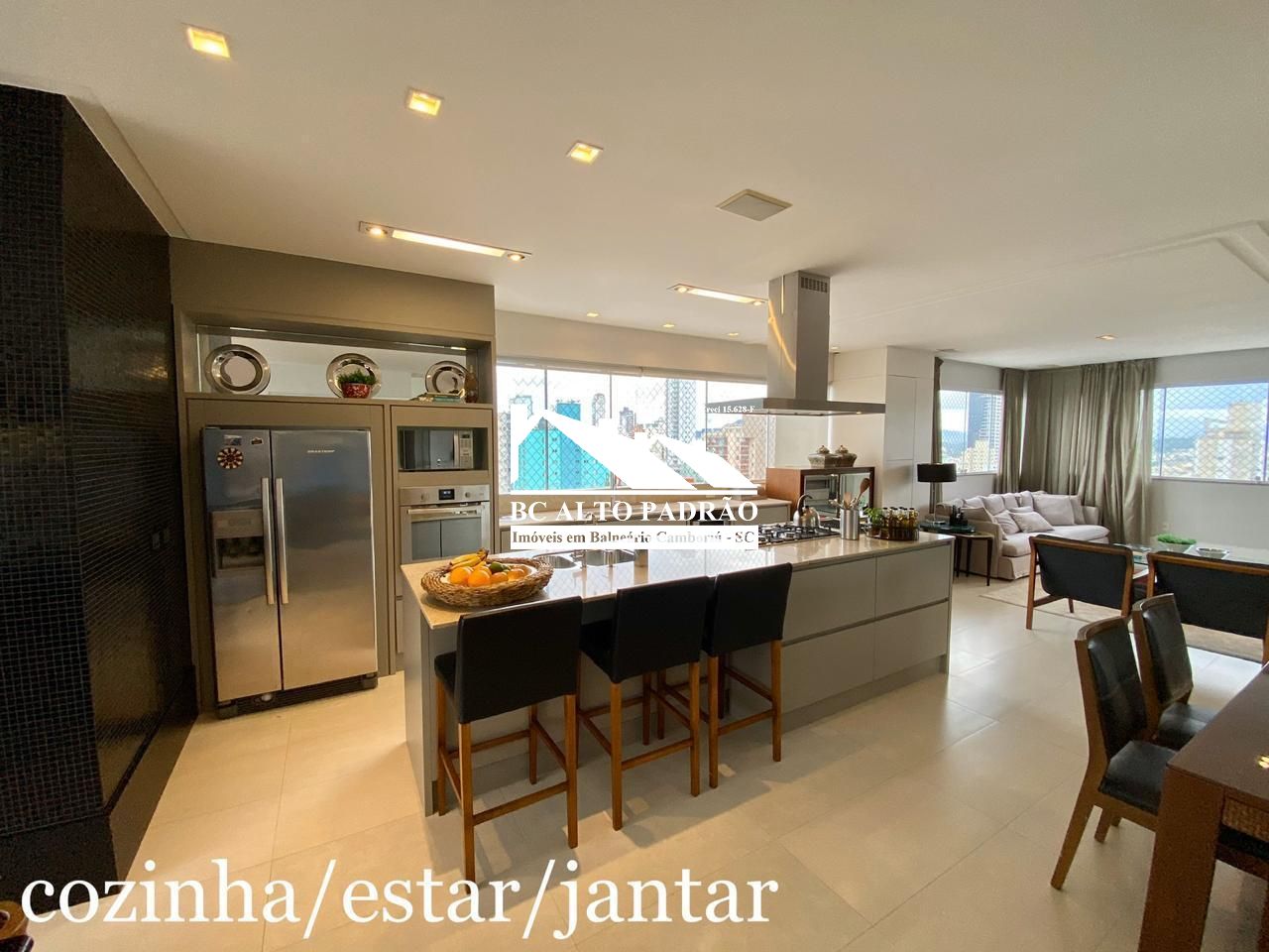 Cobertura, 3 quartos, 253 m² - Foto 5