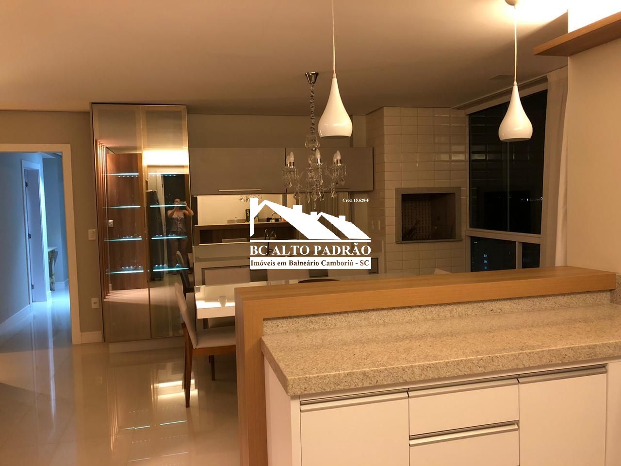 Apartamento à venda com 4 quartos, 142m² - Foto 1