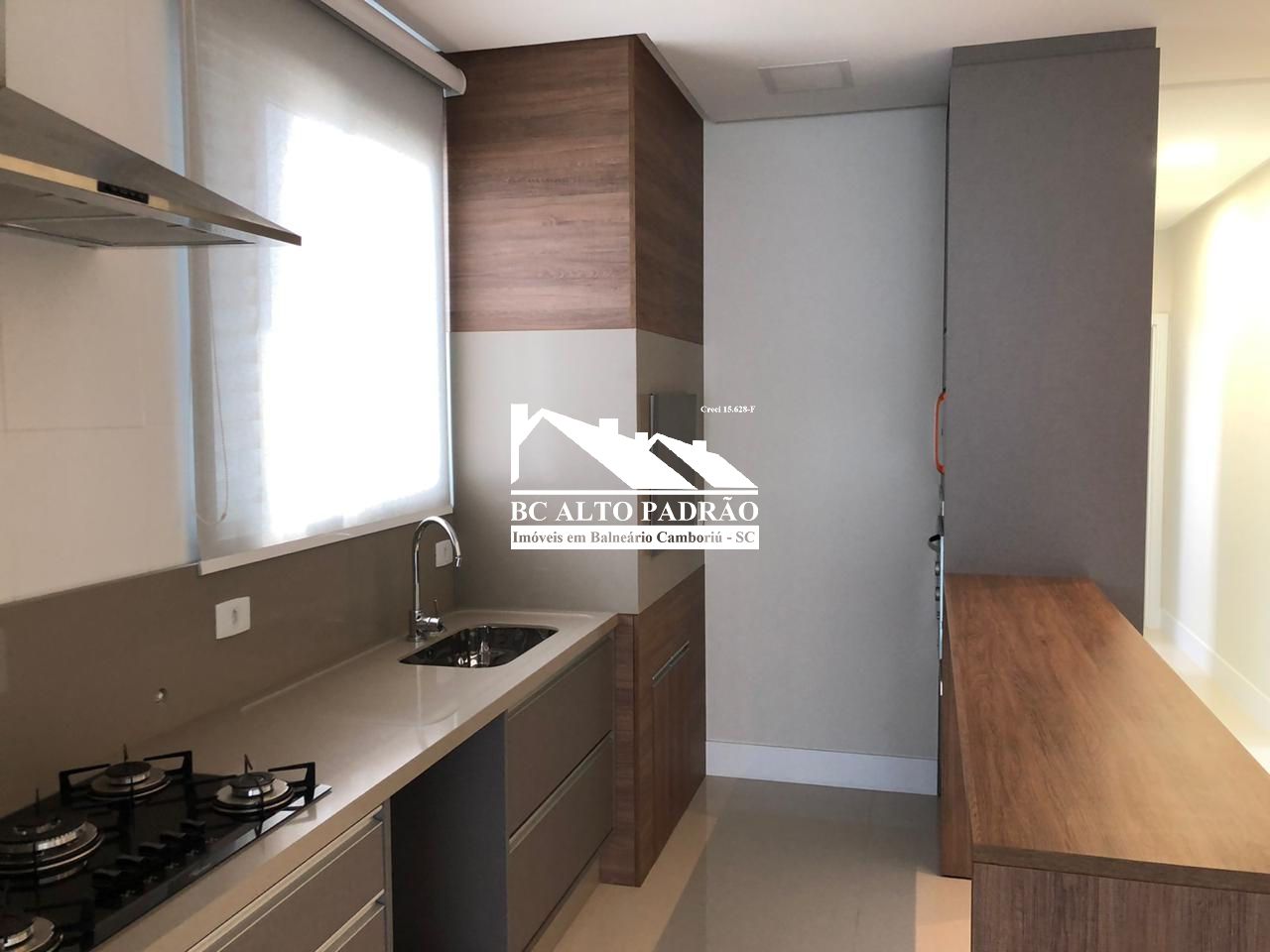 Apartamento à venda com 4 quartos, 165m² - Foto 4