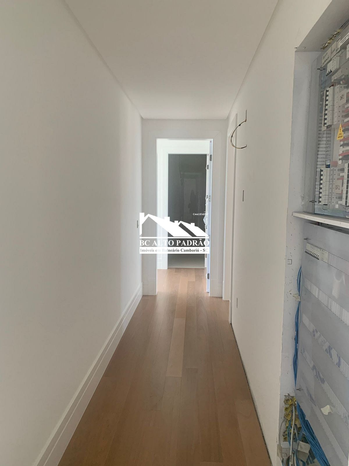 Apartamento à venda com 4 quartos, 230m² - Foto 11