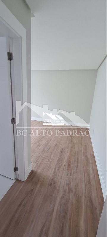 Apartamento à venda com 3 quartos, 212m² - Foto 23