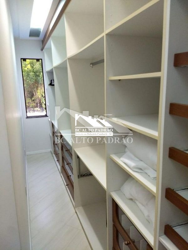 Casa de Condomínio à venda com 5 quartos, 280m² - Foto 28