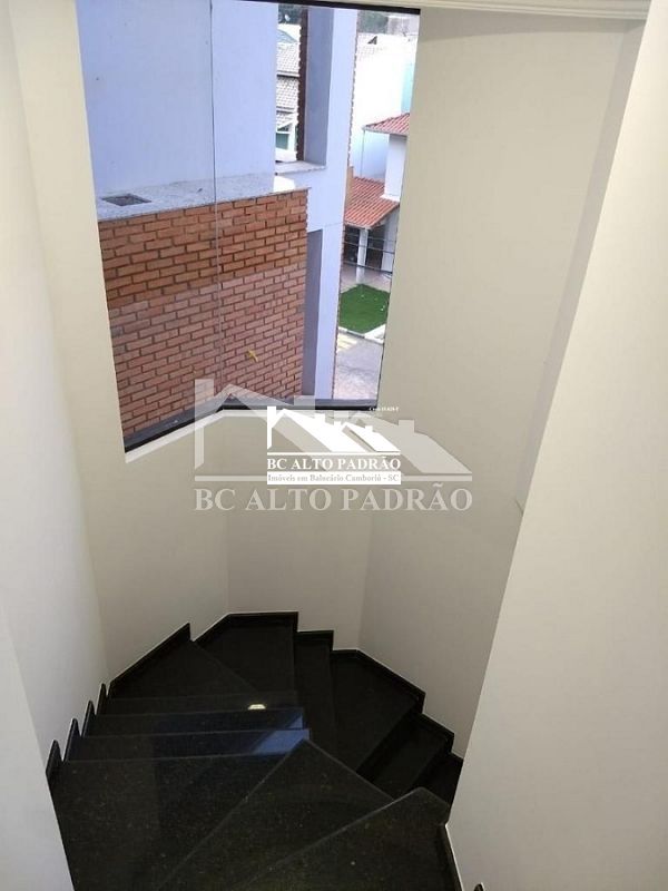 Casa de Condomínio à venda com 5 quartos, 280m² - Foto 29