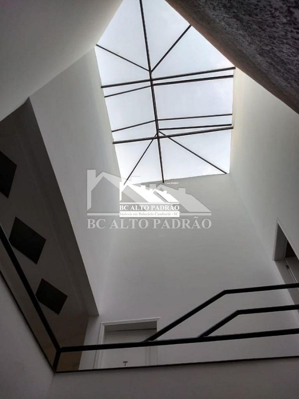 Casa de Condomínio à venda com 5 quartos, 280m² - Foto 18