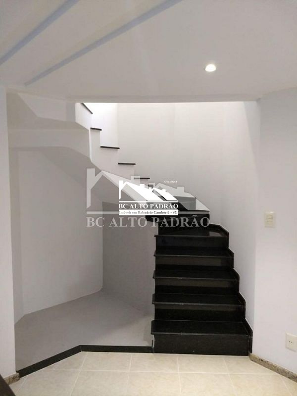 Casa de Condomínio à venda com 5 quartos, 280m² - Foto 20