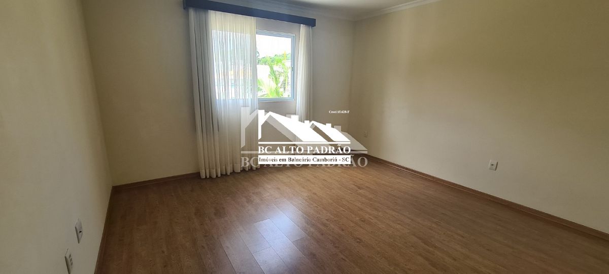 Casa de Condomínio à venda com 4 quartos, 232m² - Foto 18