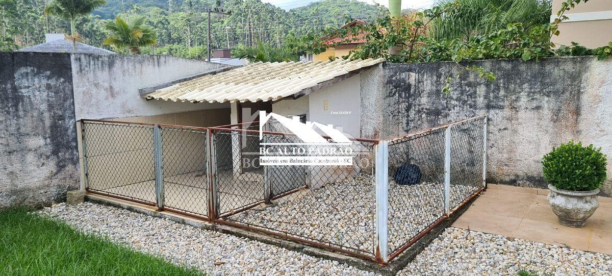 Casa de Condomínio à venda com 4 quartos, 232m² - Foto 13