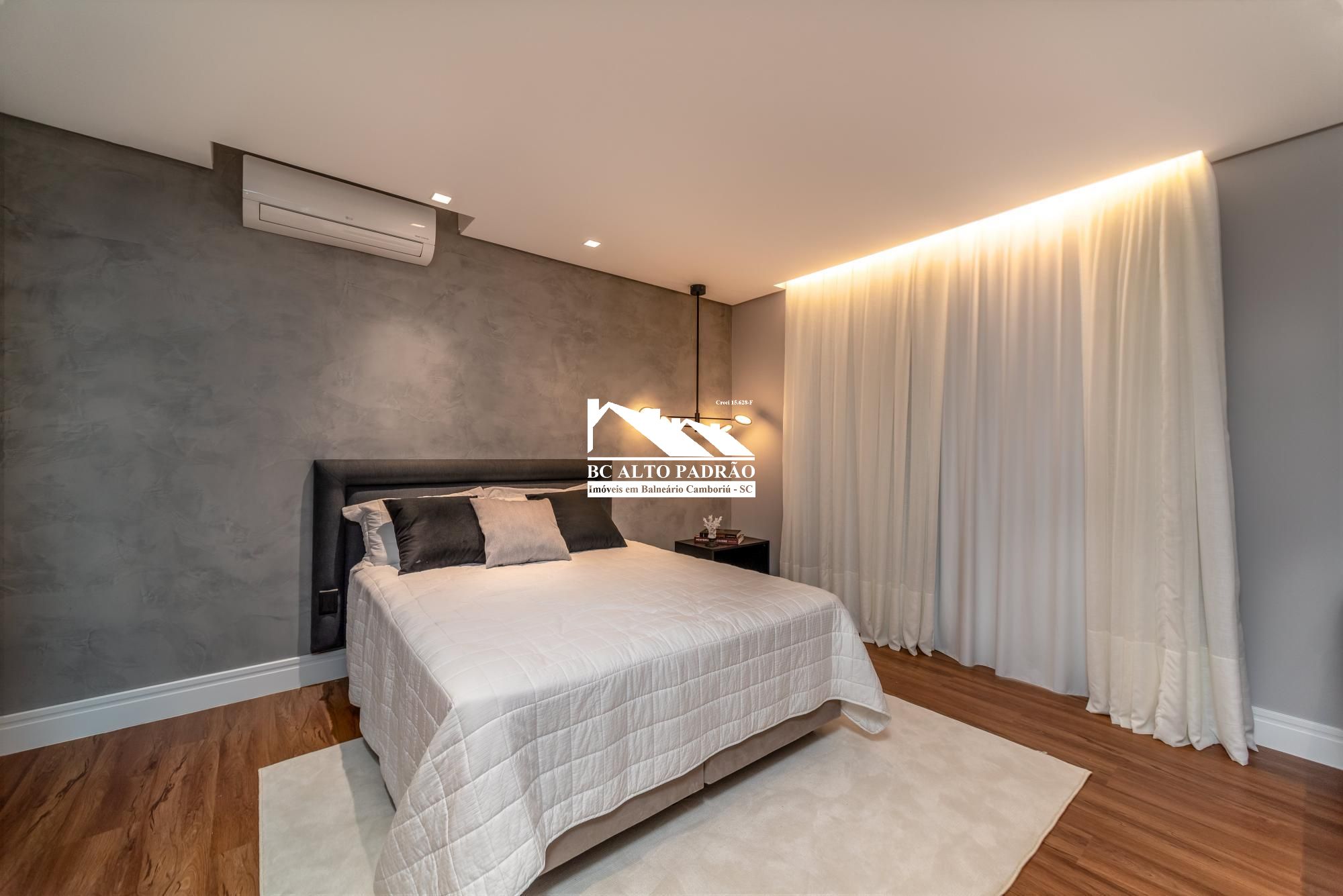 Apartamento à venda com 4 quartos, 282m² - Foto 18