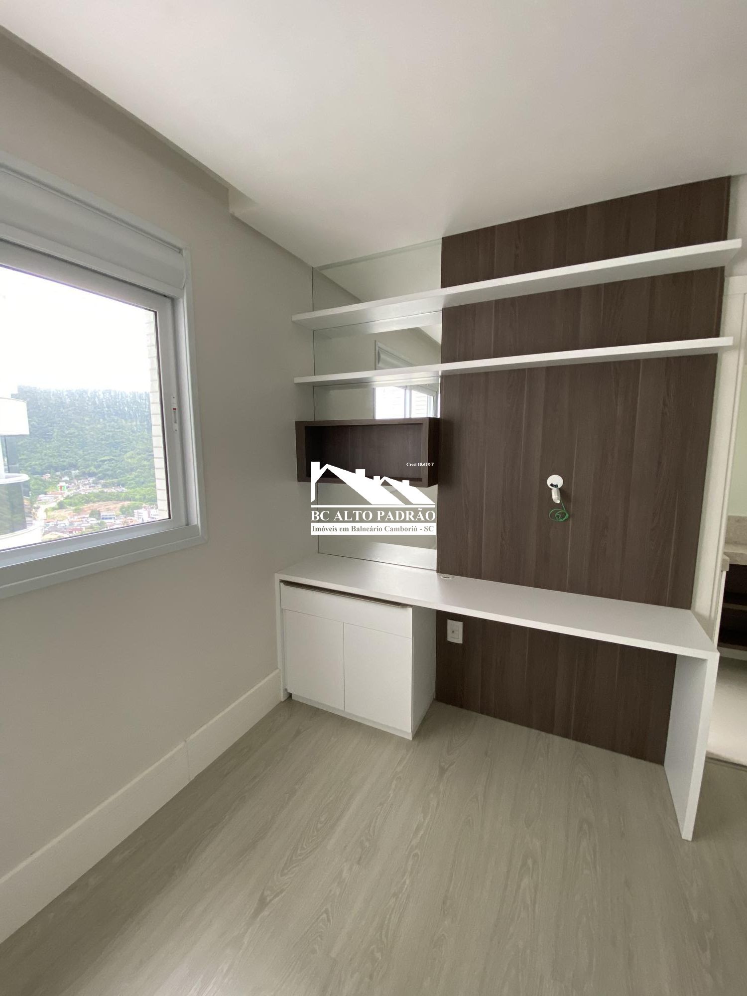 Apartamento à venda com 4 quartos, 237m² - Foto 24