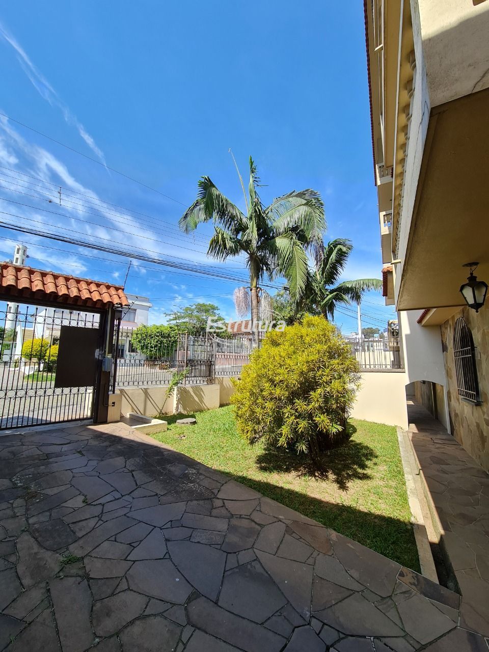 Apartamento de 3 dormitórios no Bairro Dores