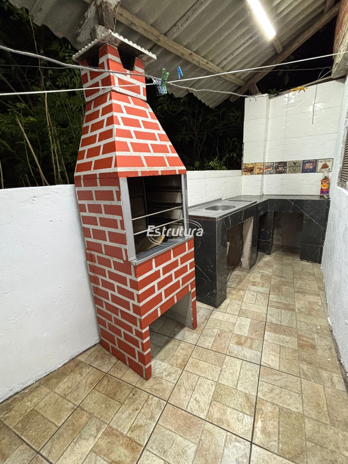 Belíssima casa no centro de Santa Maria com dois dormitórios