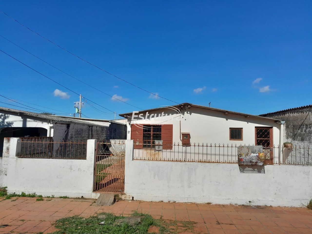 Casa  venda  no Tancredo Neves - Santa Maria, RS. Imveis