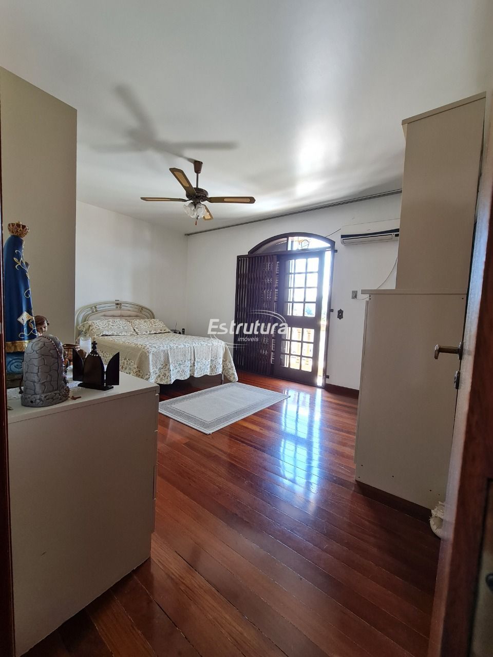Apartamento de 3 dormitórios no Bairro Dores