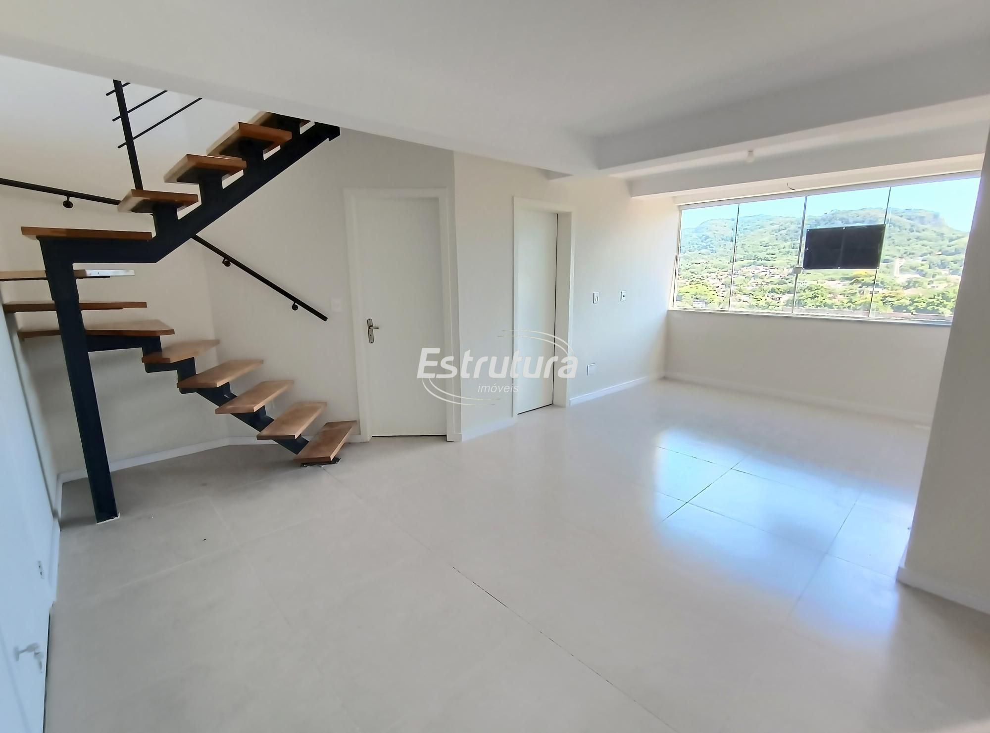 Cobertura à venda  no Menino Jesus - Santa Maria, RS. Imóveis