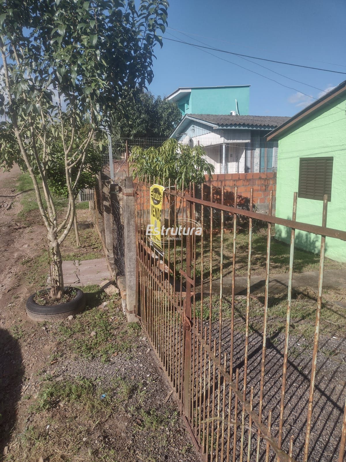 Terreno 15x30 com 2 Casas — Excelente Oportunidade para Moradia ou Investiment