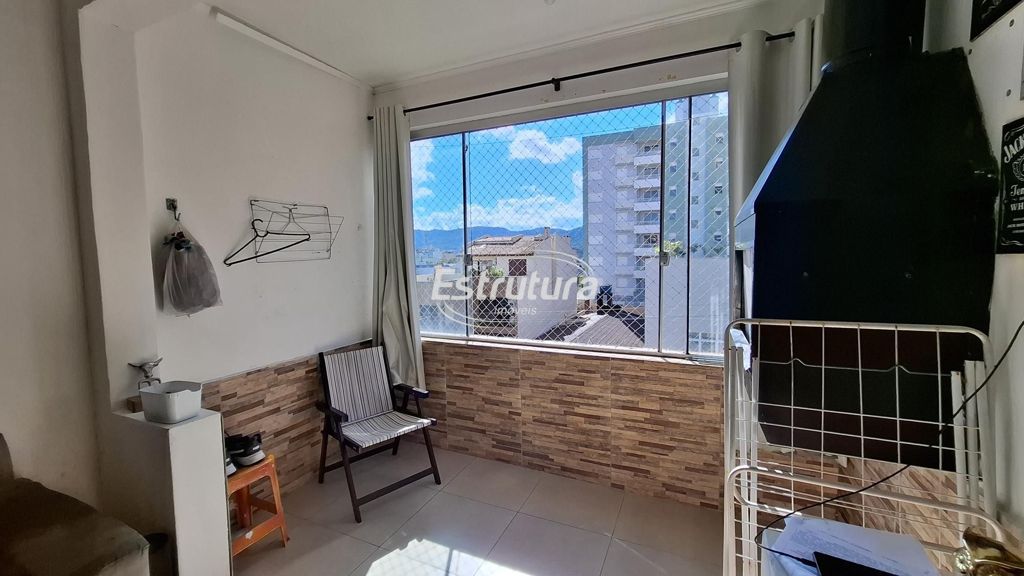 Apartamento 2 Dormitórios com Churrasqueira e Garagem em Santa Maria/RS