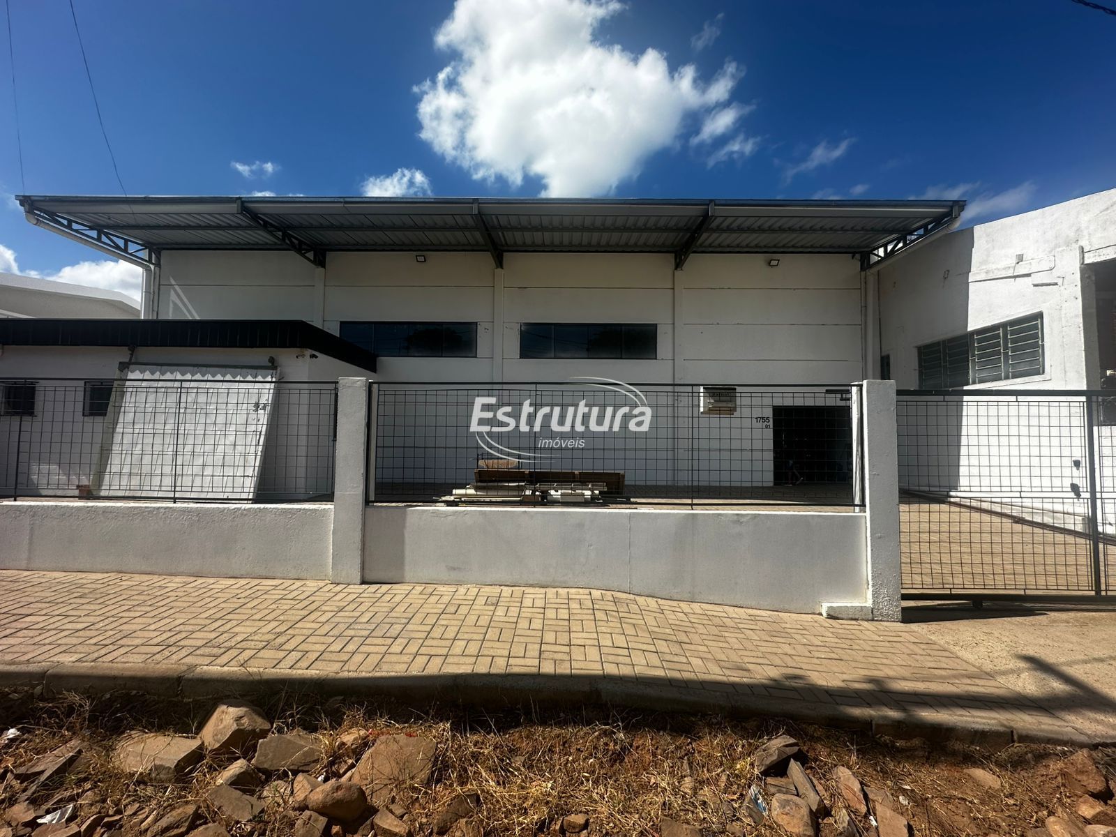 Pavilhão/galpão/depósito para alugar  no Pinheiro Machado - Santa Maria, RS. Imóveis