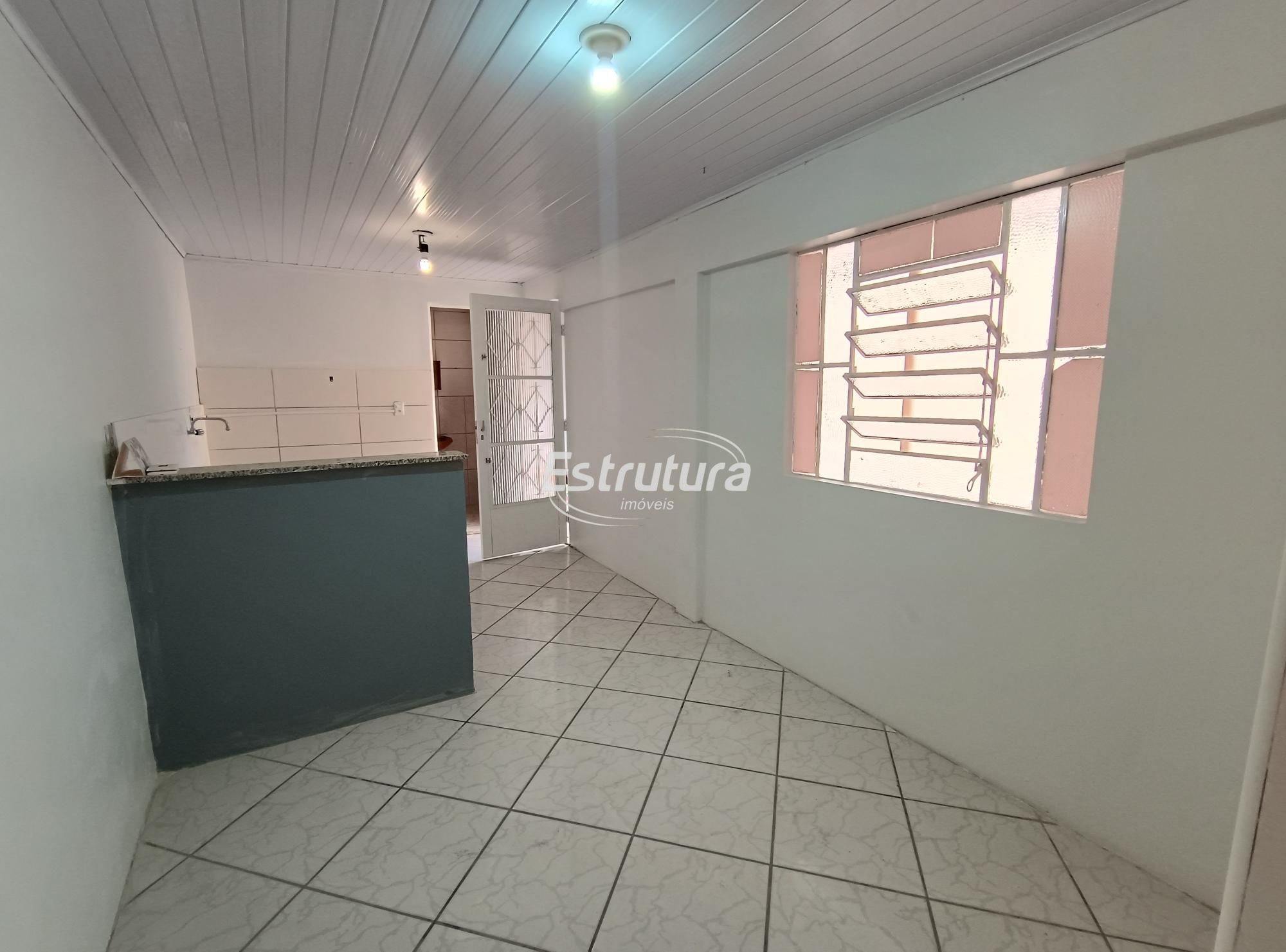 Belíssima casa toda reformada na Tancredo Neves com 4 dormitórios